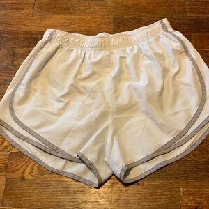 Women’s White Nike Athletic Shorts (Size Large)